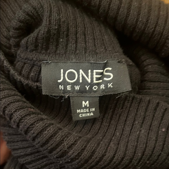 Jones New York Classic Black Turtleneck Sweater - Picture 2 of 3
